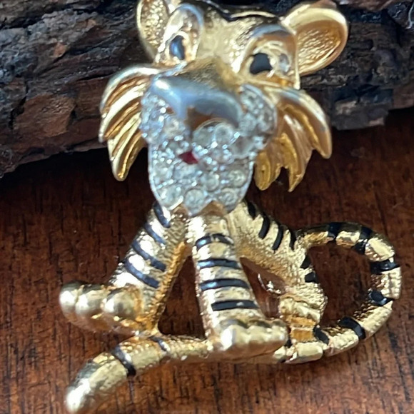 Vintage Jomaz Gold Tone Tiger Brooch Pin - Picture 5 of 16